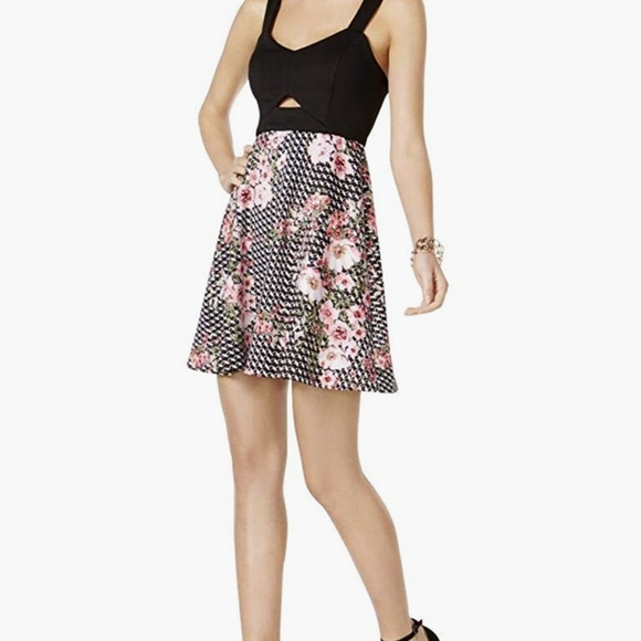 Guess Fit and Flare Cutout Dress - Picture 3 of 7